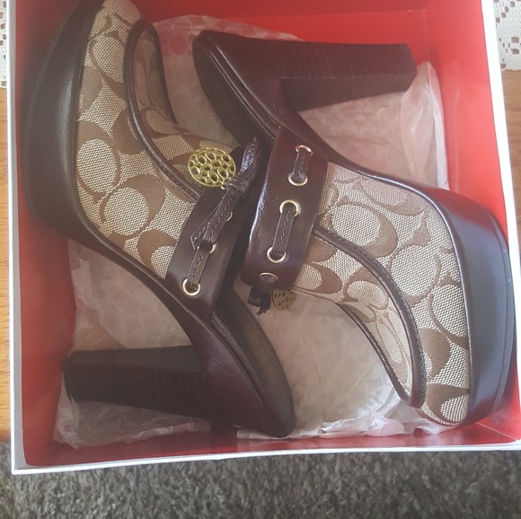 Coach Mules. - Picture 3 of 4